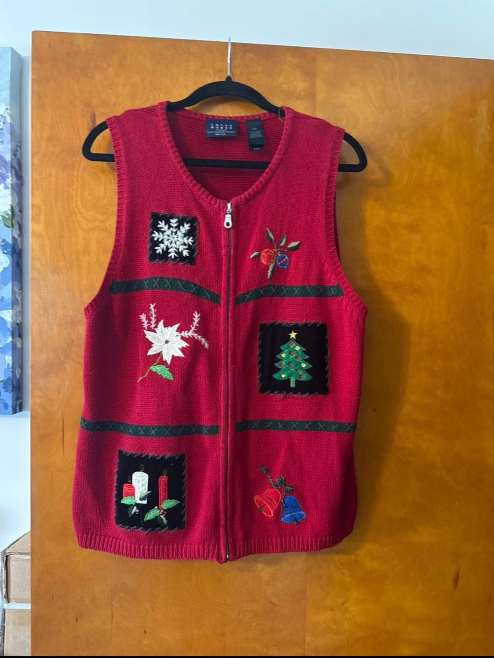Vintage Liz Claiborne Red Zip-Up Holiday Sweater Vest with Embroidered Motifs